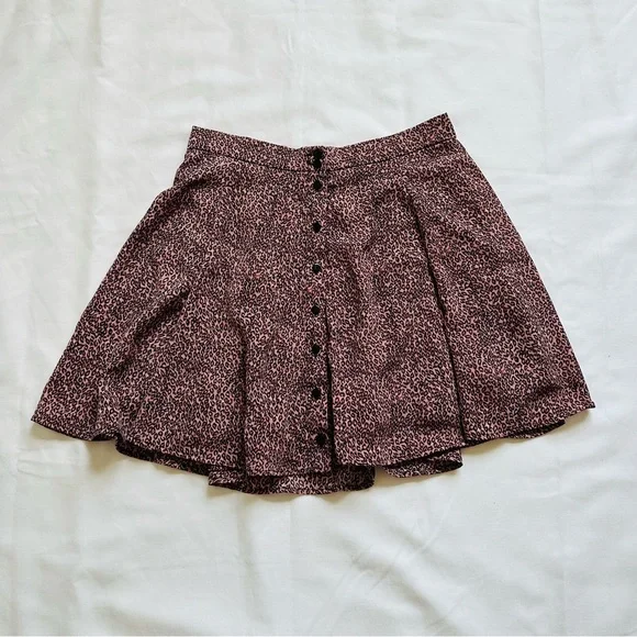 ★ UO urban outfitters mini skirt - Dark Pink leaopard print ★ - Picture 3 of 15